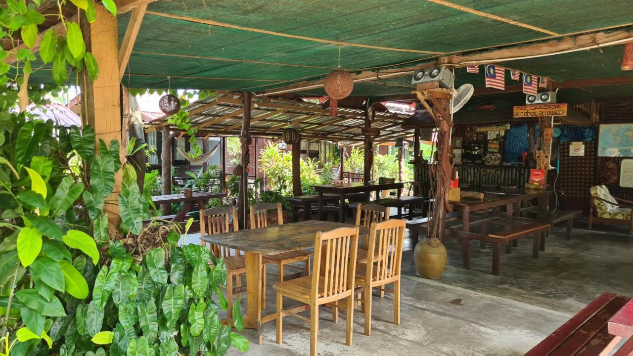 Gecko Guesthouse Pantai Cenang  Exterior foto
