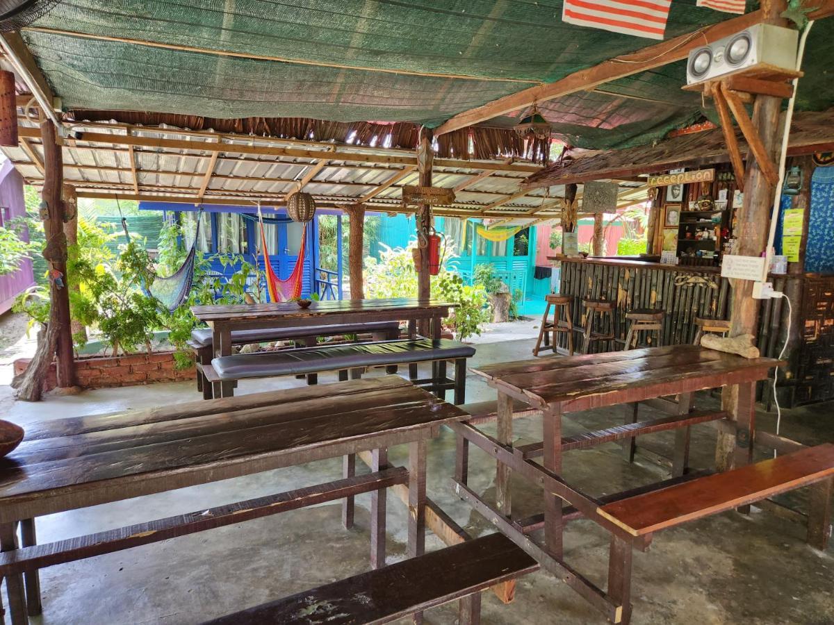 Gecko Guesthouse Pantai Cenang  Exterior foto