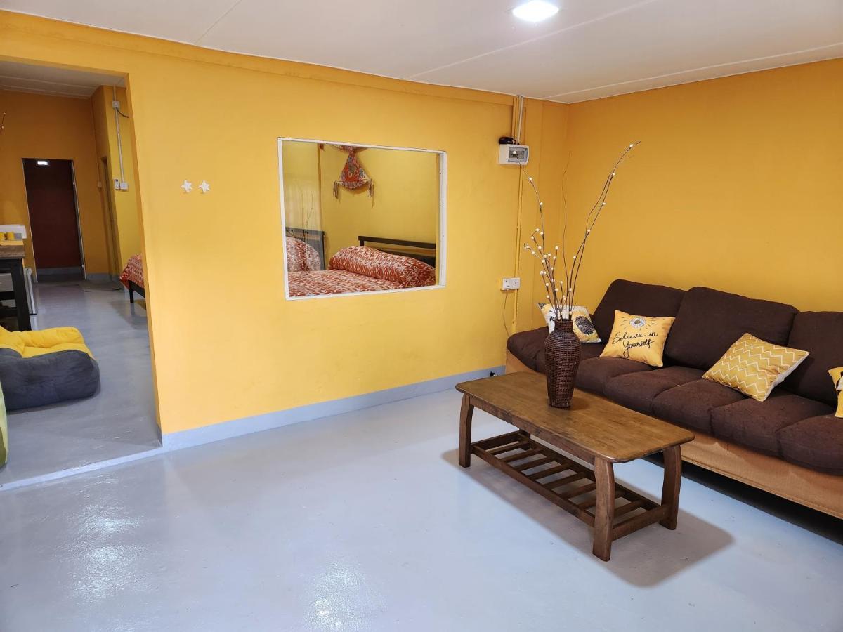 Gecko Guesthouse Pantai Cenang  Exterior foto