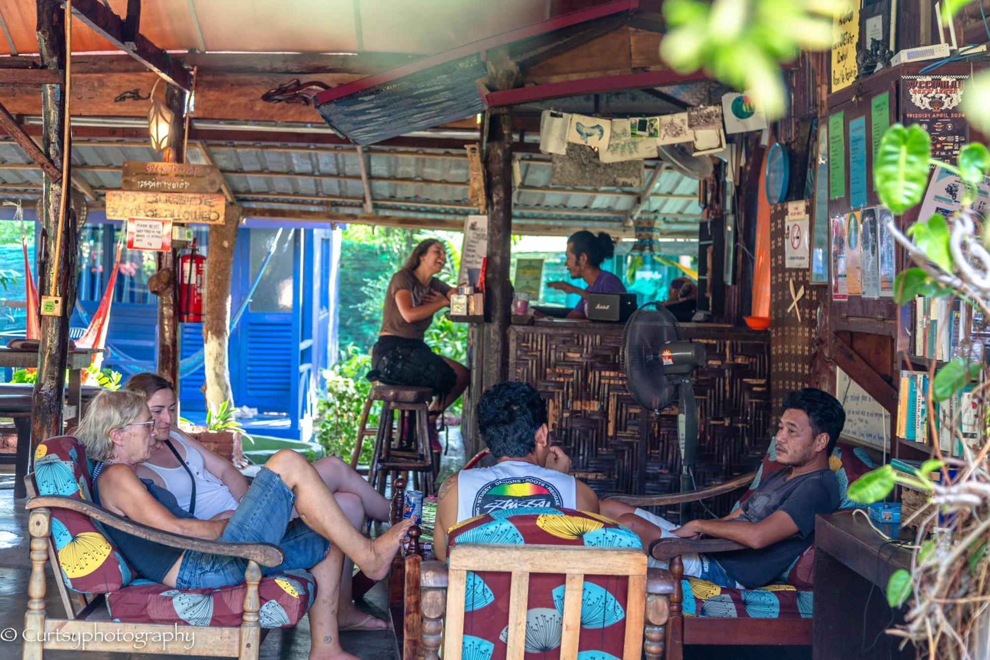 Gecko Guesthouse Pantai Cenang  Exterior foto
