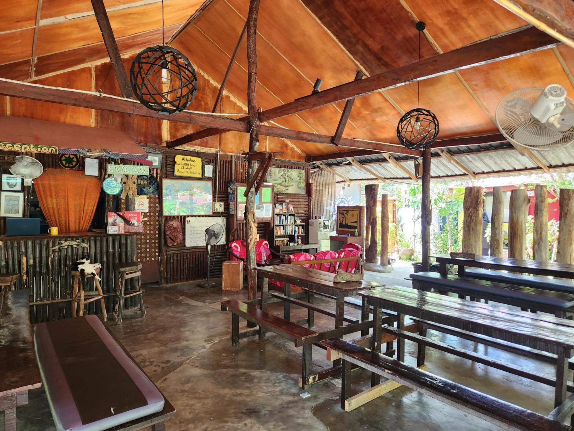 Gecko Guesthouse Pantai Cenang  Exterior foto