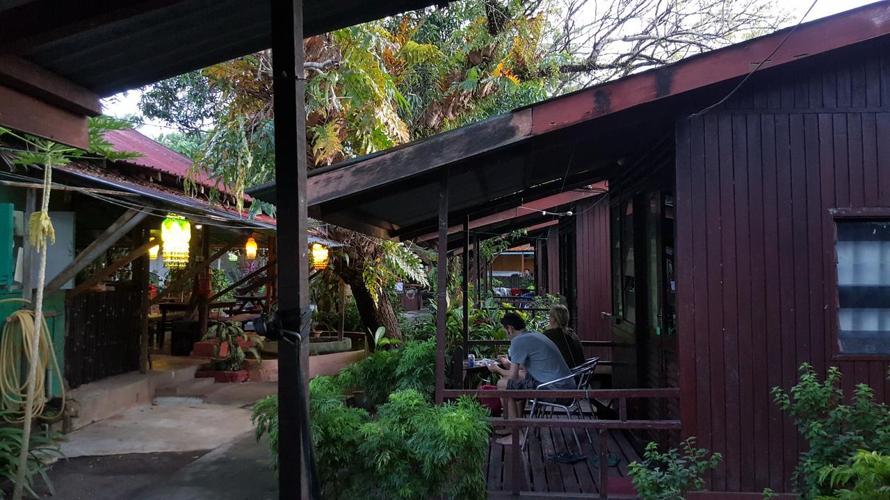 Gecko Guesthouse Pantai Cenang  Exterior foto